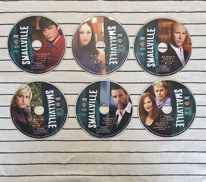 Tutti i DVDs: Smallville saisons 1 à 10 DVD Blu ray – Usato da Genève venduto da angeloscop 3