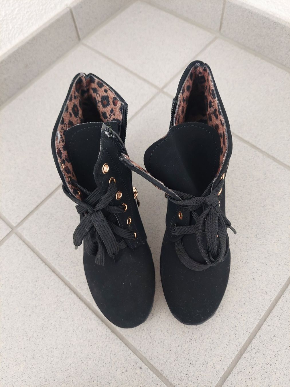 Scarpe da donna: Chaussures neuves Gr38.💥 – Usato da Muri b. Bern venduto da lilinounou