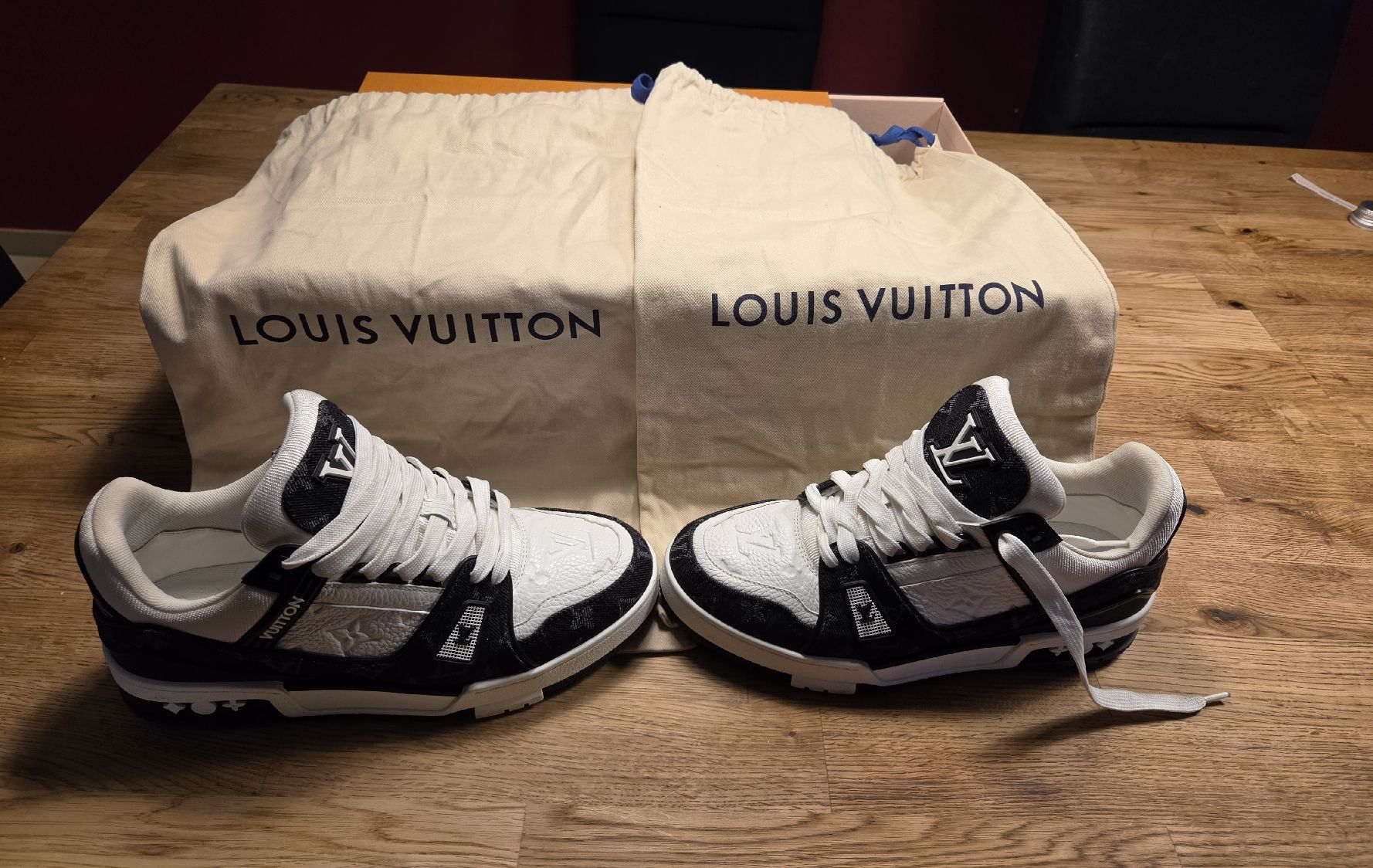 Herrenschuhe: Louis Vuitton Trainer 39 Neuwertig – Gebraucht aus Hinwil von Nicen 2