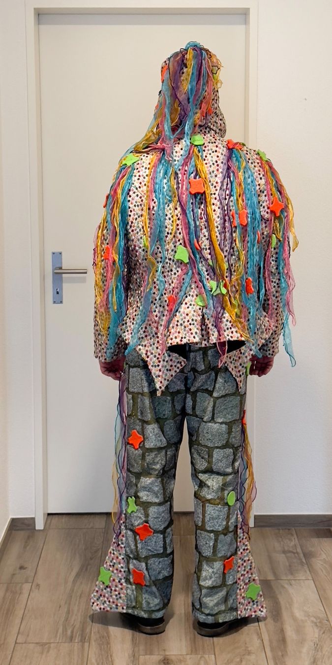 Costumi: Herren Kostüm Grösse 48/50 Körpergrösse 173 – Usato da Biberist venduto da Bsetzistei11 1