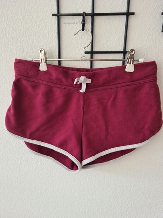 H&M Divided Retro Shorts, bordeaux-rot, Gr.S,