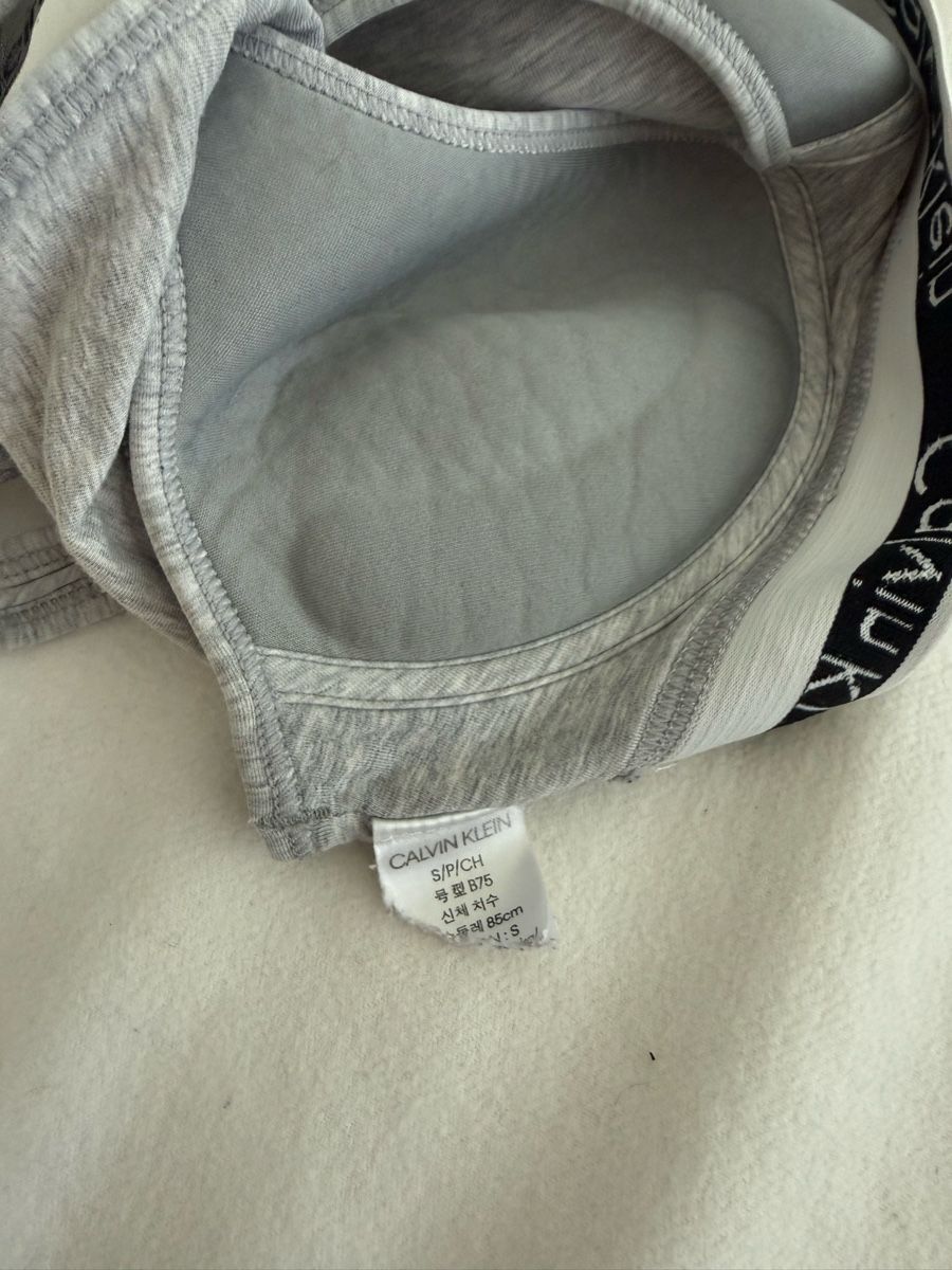 Calvin Klein Sonstige Unterwäsche: Calvin Klein BH grau Grösse S – Gebraucht aus Baar von lad_s9mg 2