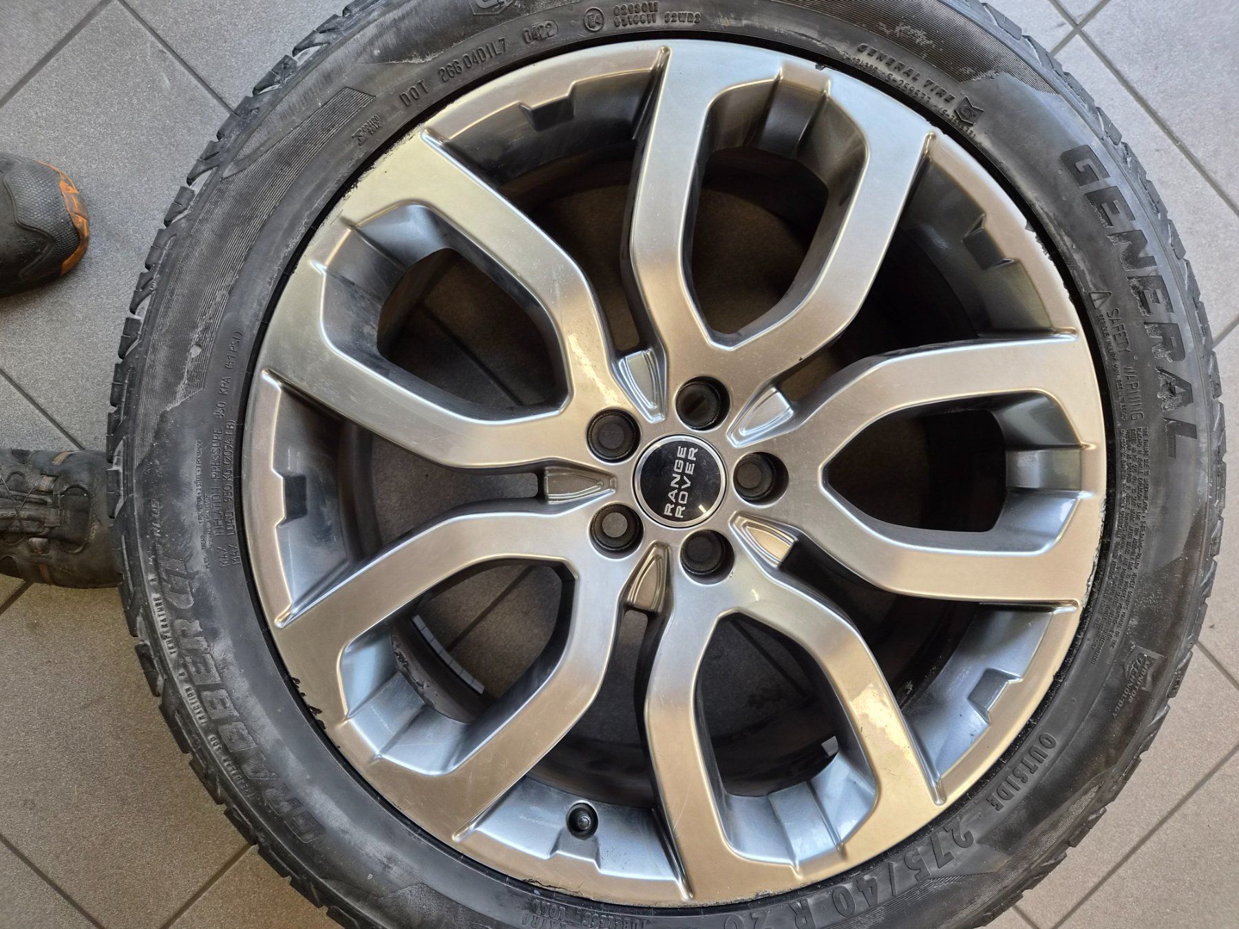 Pneumatici & Ruote complete: Rad zu Range Rover – Usato da Feusisberg venduto da aebidoktor