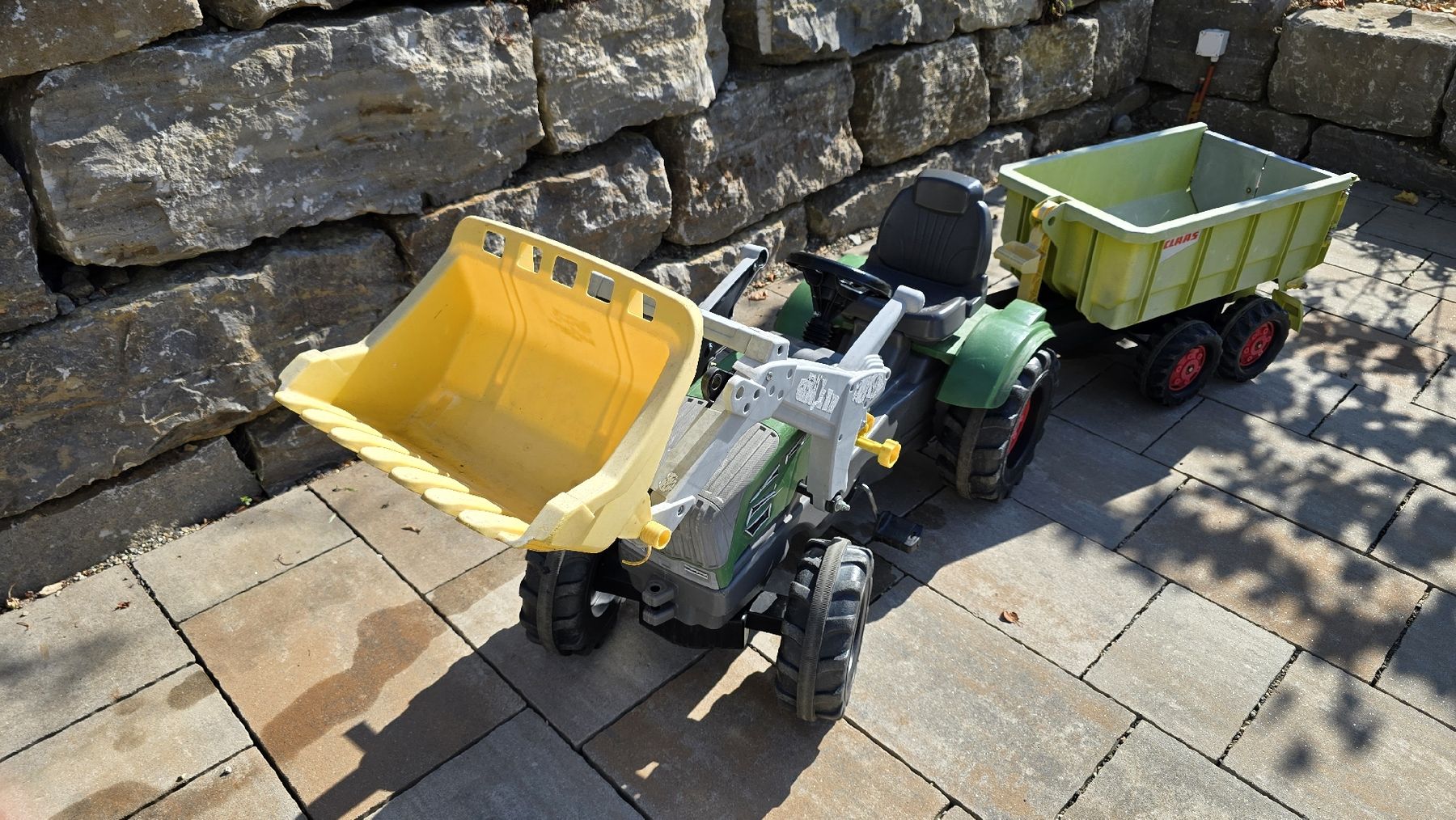 Veicoli per bambini: Kindertraktor mit Muldenkipper – Usato da Hägglingen venduto da krahu 1