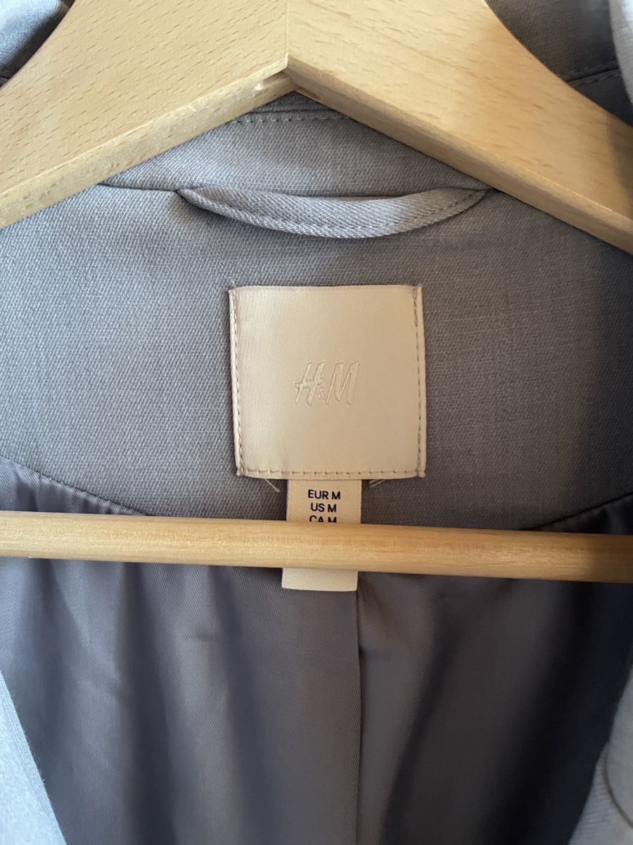 H&M Giacche: Neuer H&M Viskose Blazer in Hellgrau Grösse M – Nuovo (secondo la descrizione) da Münsingen venduto da Secondhand89 1