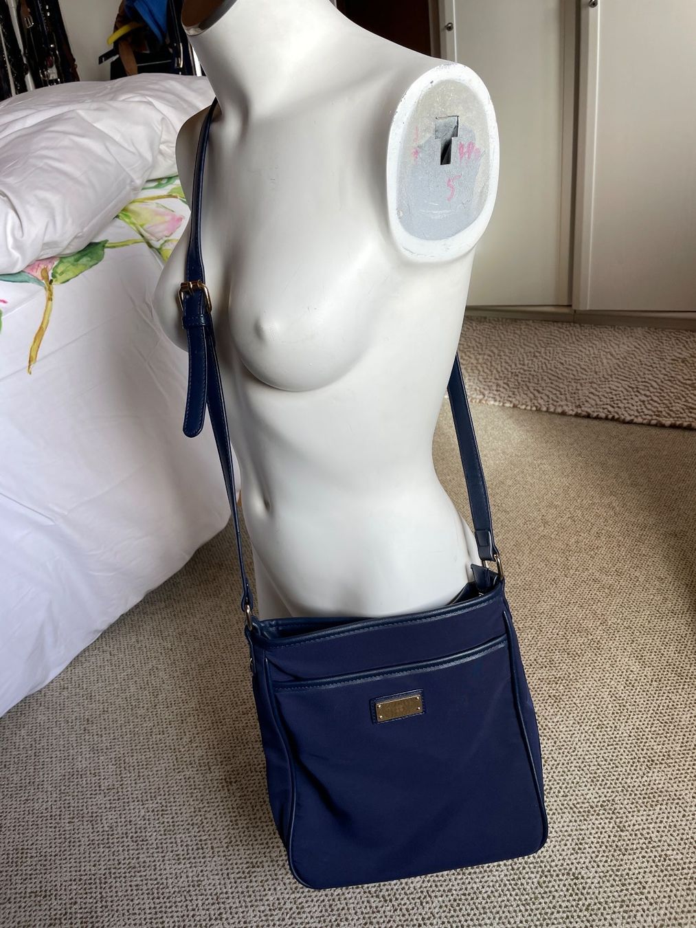 Manor Borse da donna: Handtasche dunkelblau, Manor, ungebraucht – Usato da Volketswil venduto da n_r_5gdf 2