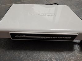 TP-Link TL-R860 Router – 8-Port Ethernet LAN –inkl. Netzteil