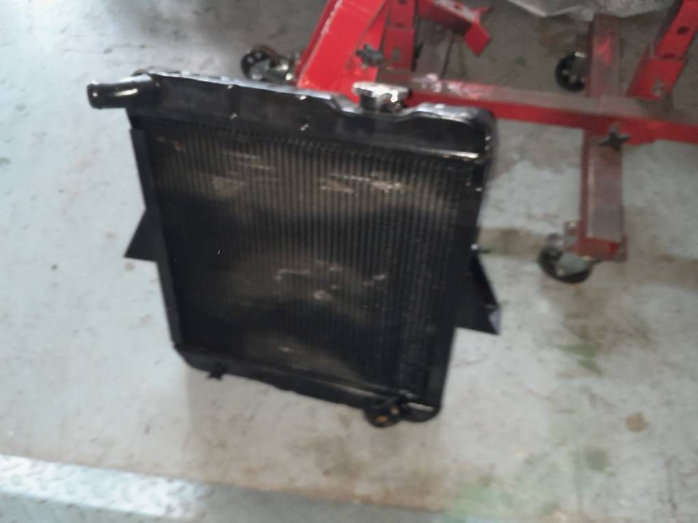 Tutti i ricambio per moto: Radiateur Triumph 6 cyl neuf  – Usato da La Sagne VD venduto da Michel1450