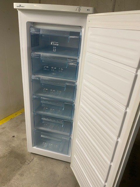 Gefrierschrank: Gefrierschrank – Gebraucht aus Niederhasli von Tigerproduct 7