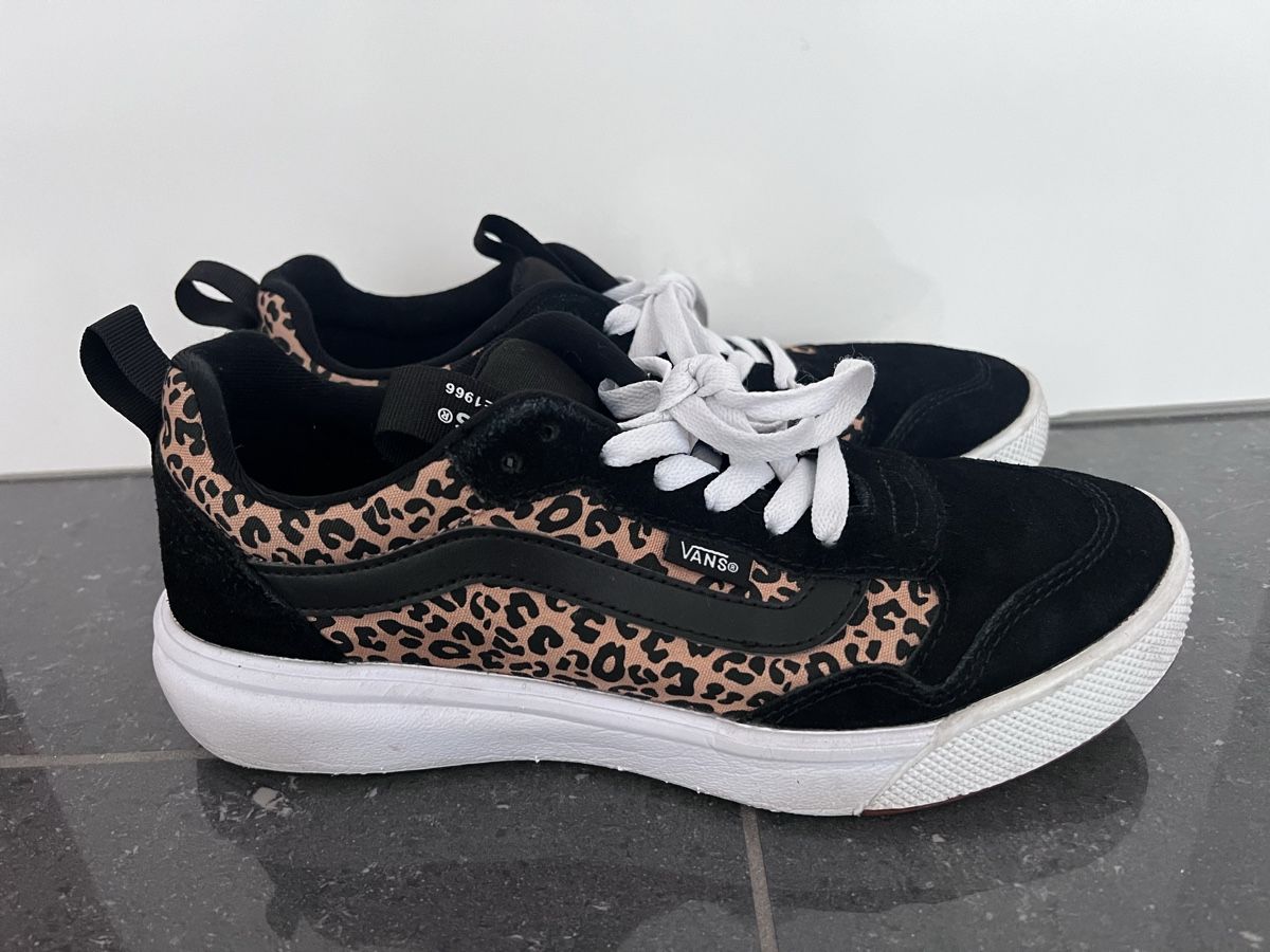 Vans Scarpe da donna: Vans - Top Zustand - Grösse 39 – Usato da Wil SG venduto da ooMariposaoo 3