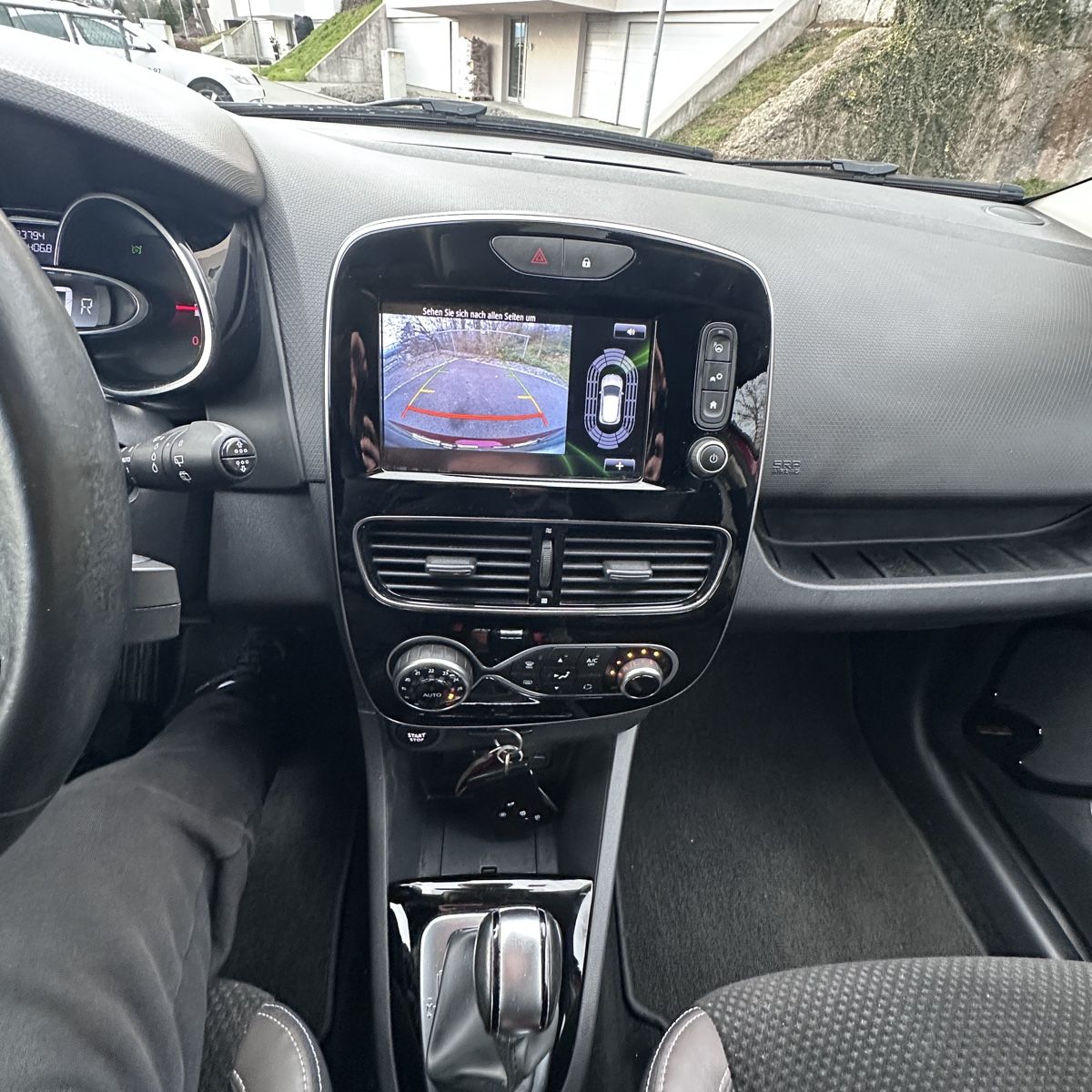Renault Autos: Renault Clio 1.2 120 EDC Automat – Gebraucht aus Balgach von M369 3