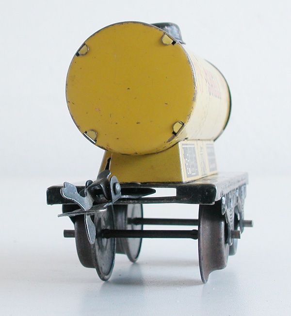 Modellini di ferrovie: Bub Kesselwagen SHELL der DR Blech Spur 0 – Usato da Oberwil BL venduto da Klang 3