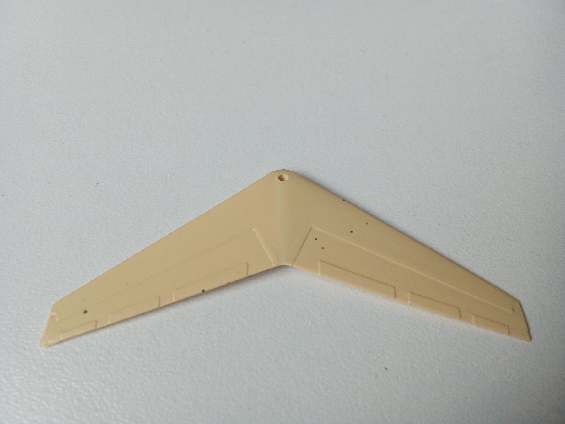 Boeing Kit di modellismo & Modellini statici: Flugzeugmodell MD 83 der CTA mit Schönheitsfehler – Usato da Bilten venduto da Bora3 5