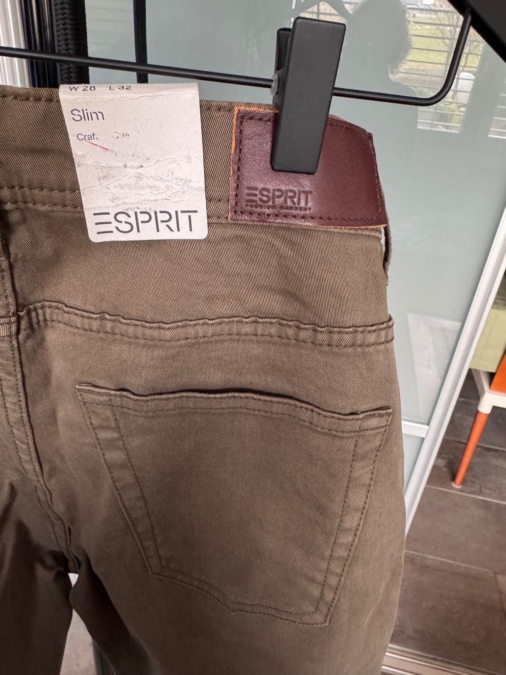 Esprit Jeans: ESPRIT jeans kaki – Neu und originalverpackt aus Vuisternens-Romont von gol_xp6p 2