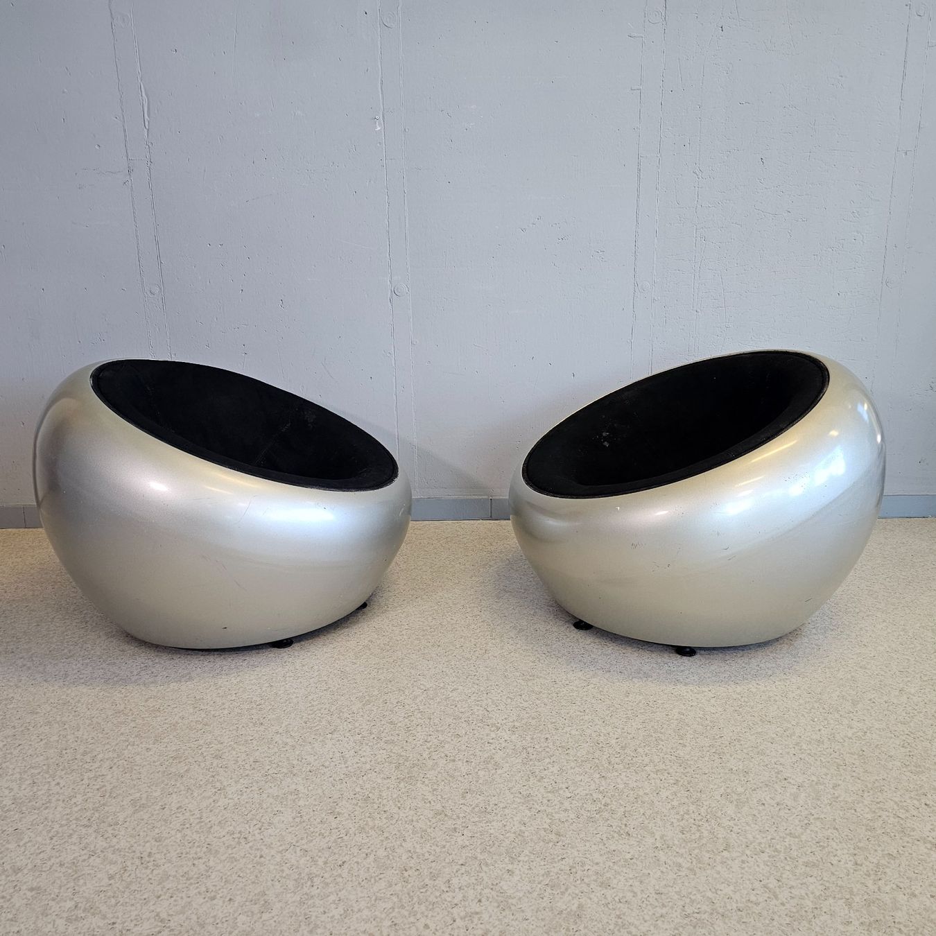 Poltrone: Set Egg Pod Chair Style Eero Aarnio Drehstuhl Sessel – Usato da Nottwil venduto da Wondewa-Shop 2