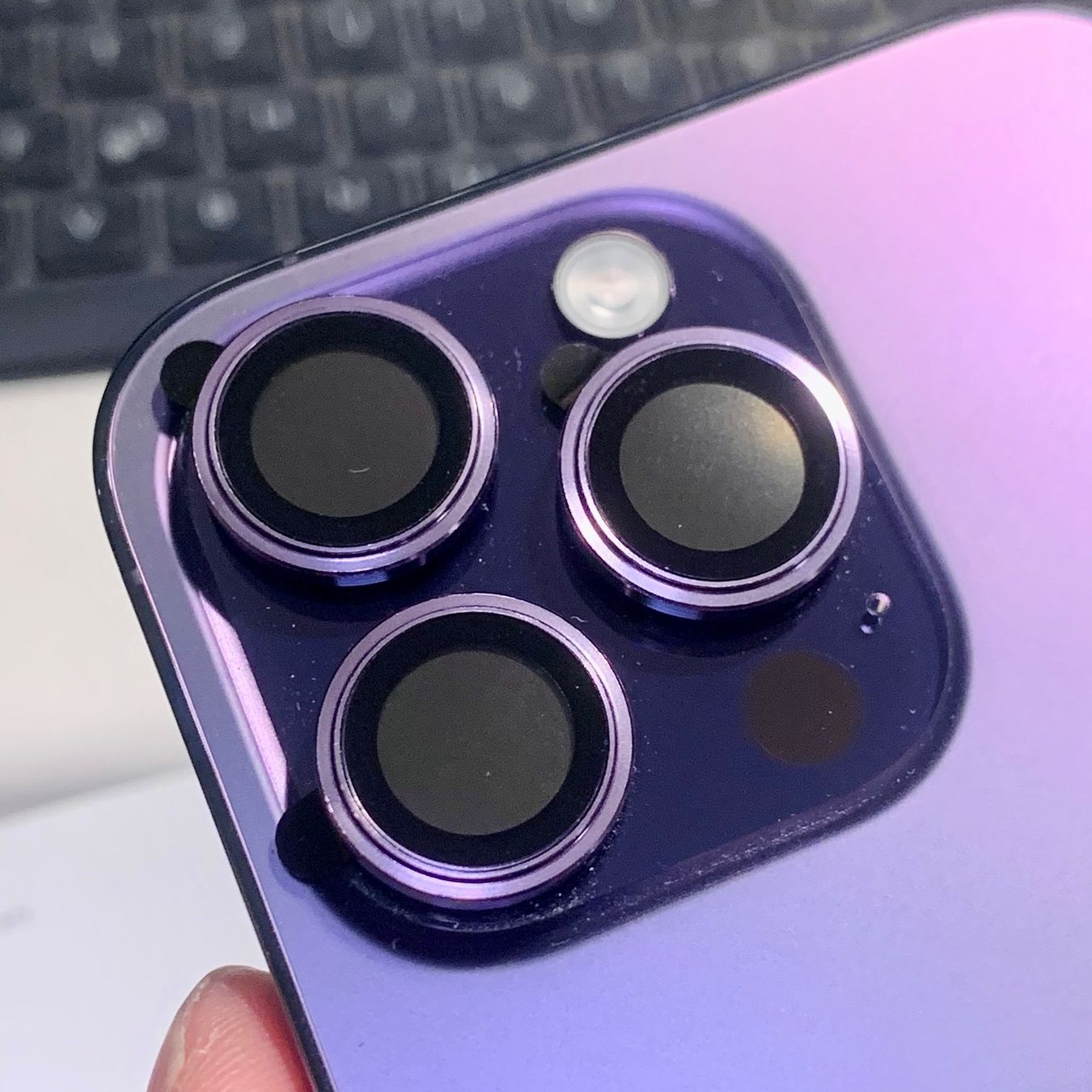 Cover & Protezioni schermo: Kit protection caméra arrière iphone 14 pro Max/14pro – Nuovo e nell'imballaggio originale da Morges venduto da DigiAC 1