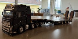 MarGe Models Volvo FH16 750 8×4 in 1:32 mit N