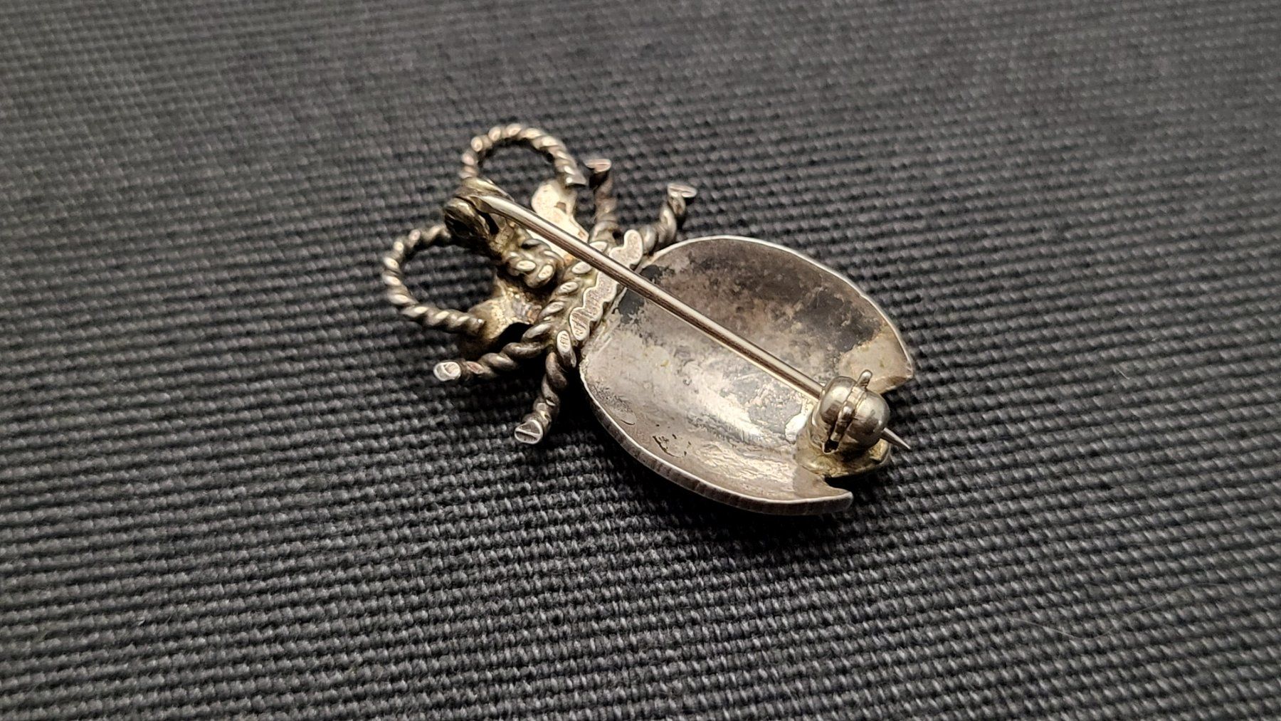 Spille & Fermagli: Kleine Käfer-Brosche mit Türkis – Usato da Basel venduto da spinne02 2