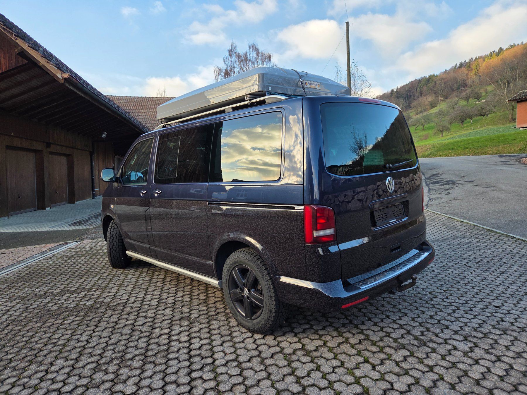 VW Veicoli da campeggio: VW T5 Multivan PanAmericana 4Motion Automat – Usato da Reinach AG venduto da GarageDenis 4