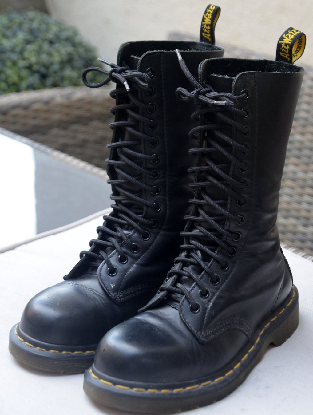 Dr. Martens Scarpe da donna: Boots / Bottes Dr. Martens 10113   .37 – Usato da Collonges venduto da arashee