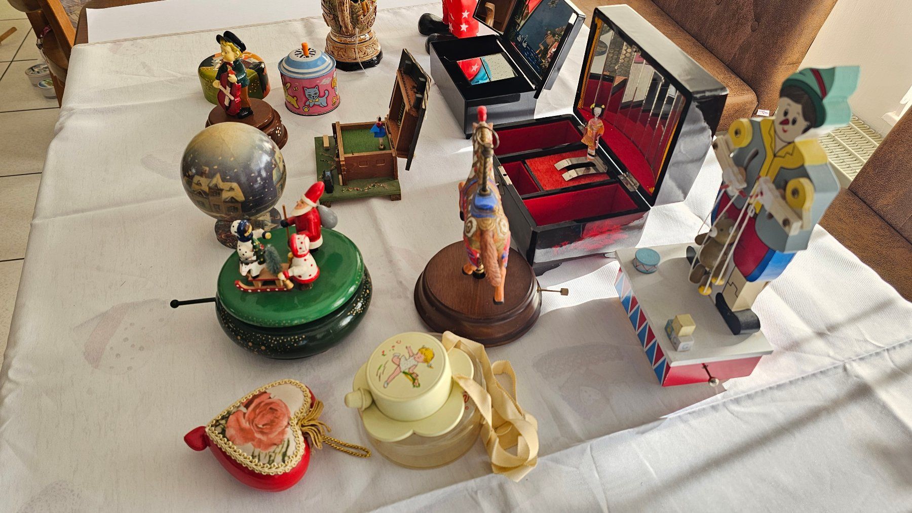 Carillon: Spieldosen – Usato da Walenstadt venduto da pedroju-1 5