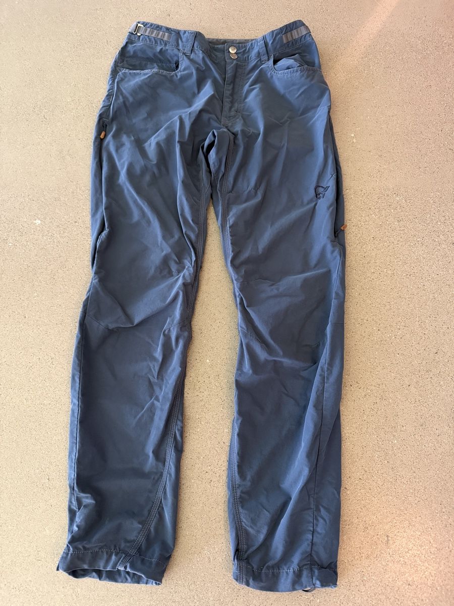 Norrøna Pantaloni: Norrona Herren Wander und Freizeitshose. Grösse S – Usato da Luzern venduto da mar_x96f