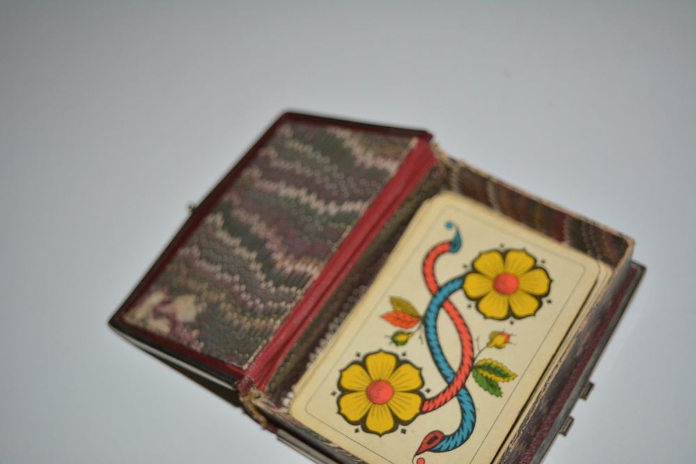 Buch-Safe Aus Holz - Vintage Aufbewahrungsbuch Für Schmuck 9.5x9.5x14cm