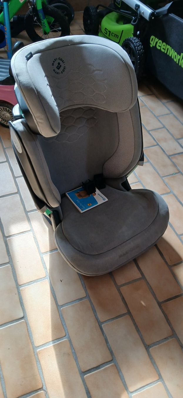 Maxi-Cosi Sièges auto: Maxi-Cosi Kore Pro i-Size - Günstig – D'occasion à Erlen par Xcute