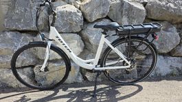 E-Bike City ROXY weiss für Damen
