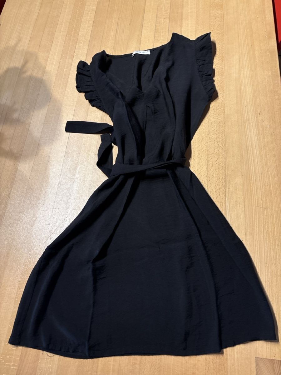 Kleider: Robe  – Neu und originalverpackt aus Uvrier von lou_dhk8