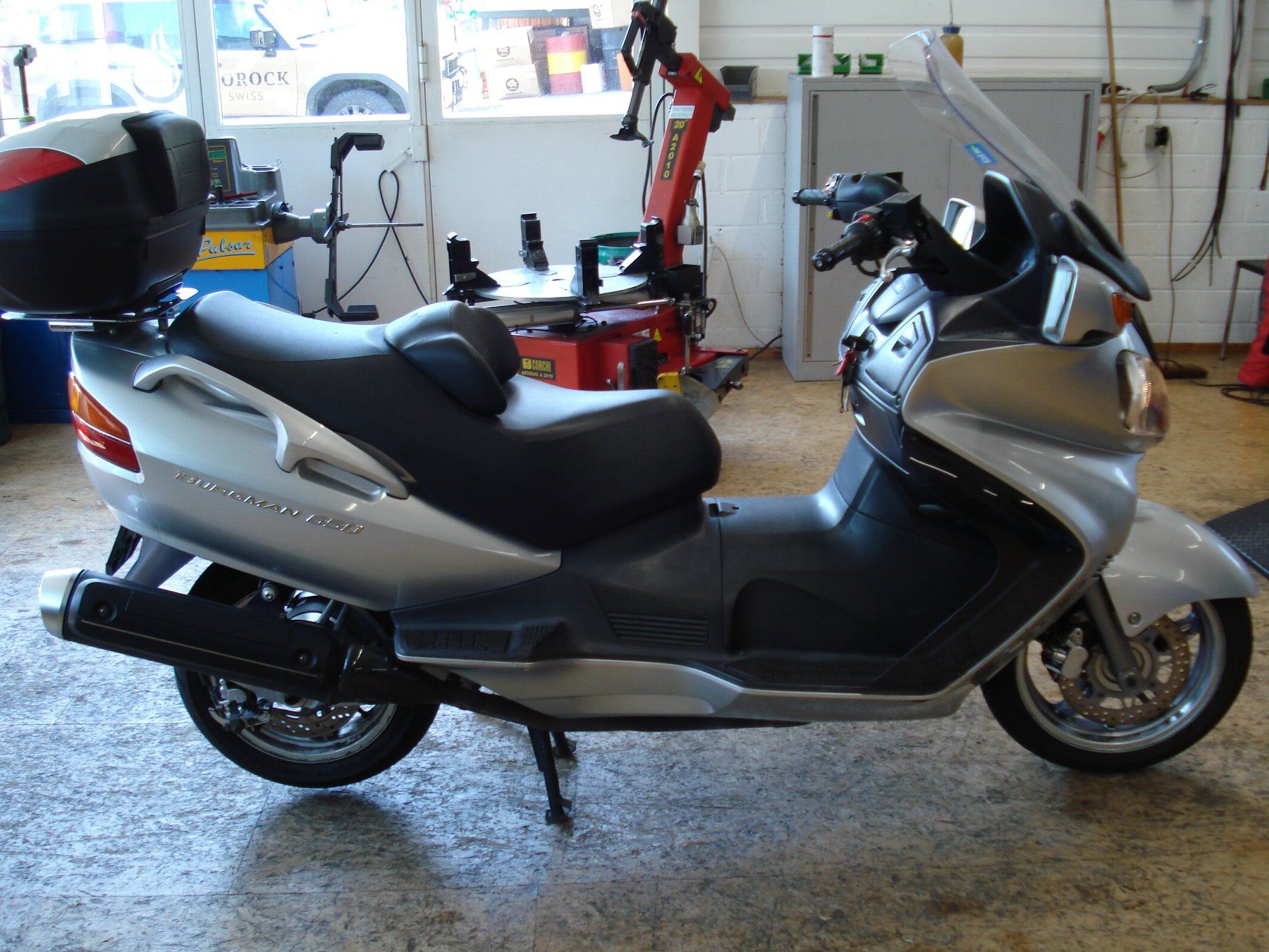 Suzuki Scooter: Suzuki AN 650 – Difettoso da Maienfeld venduto da Wyborowa 2
