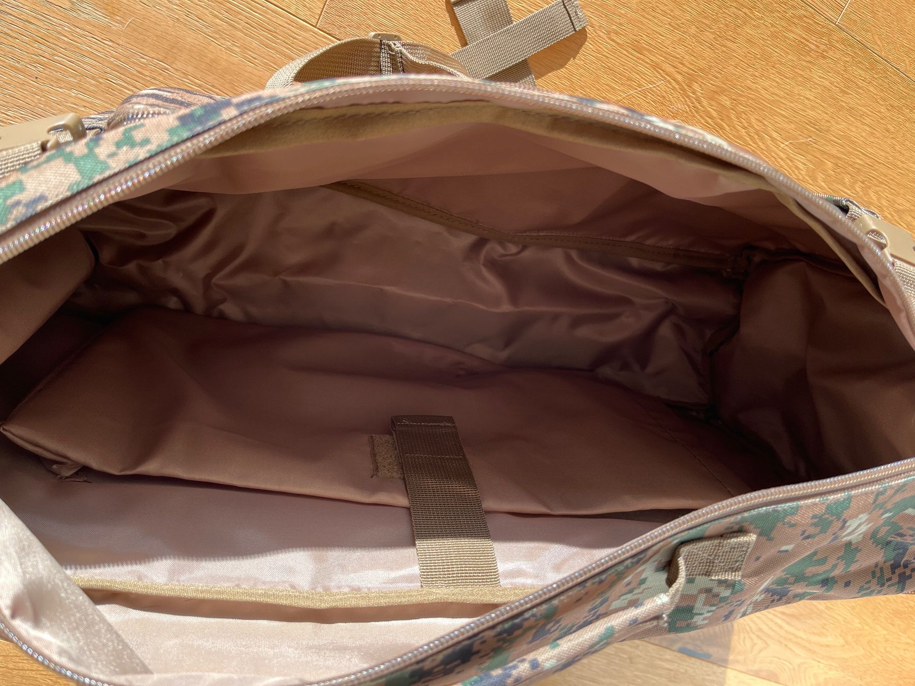 Zaini: Robuste Militär Reisetasche / Rucksack – Nuovo (secondo la descrizione) da Sörenberg venduto da LKE 4