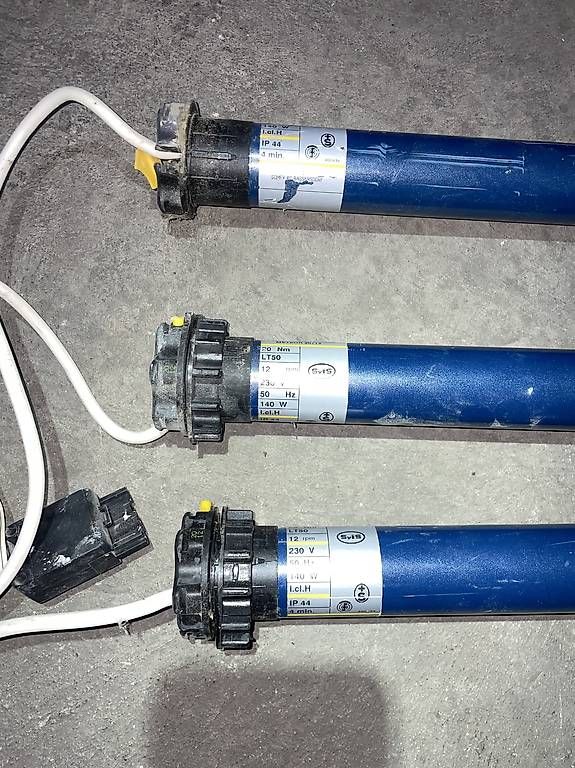 Autres produits électroniques: Moteur Somfy de volet roulant  – D'occasion à Versoix par pet_s9dn 2