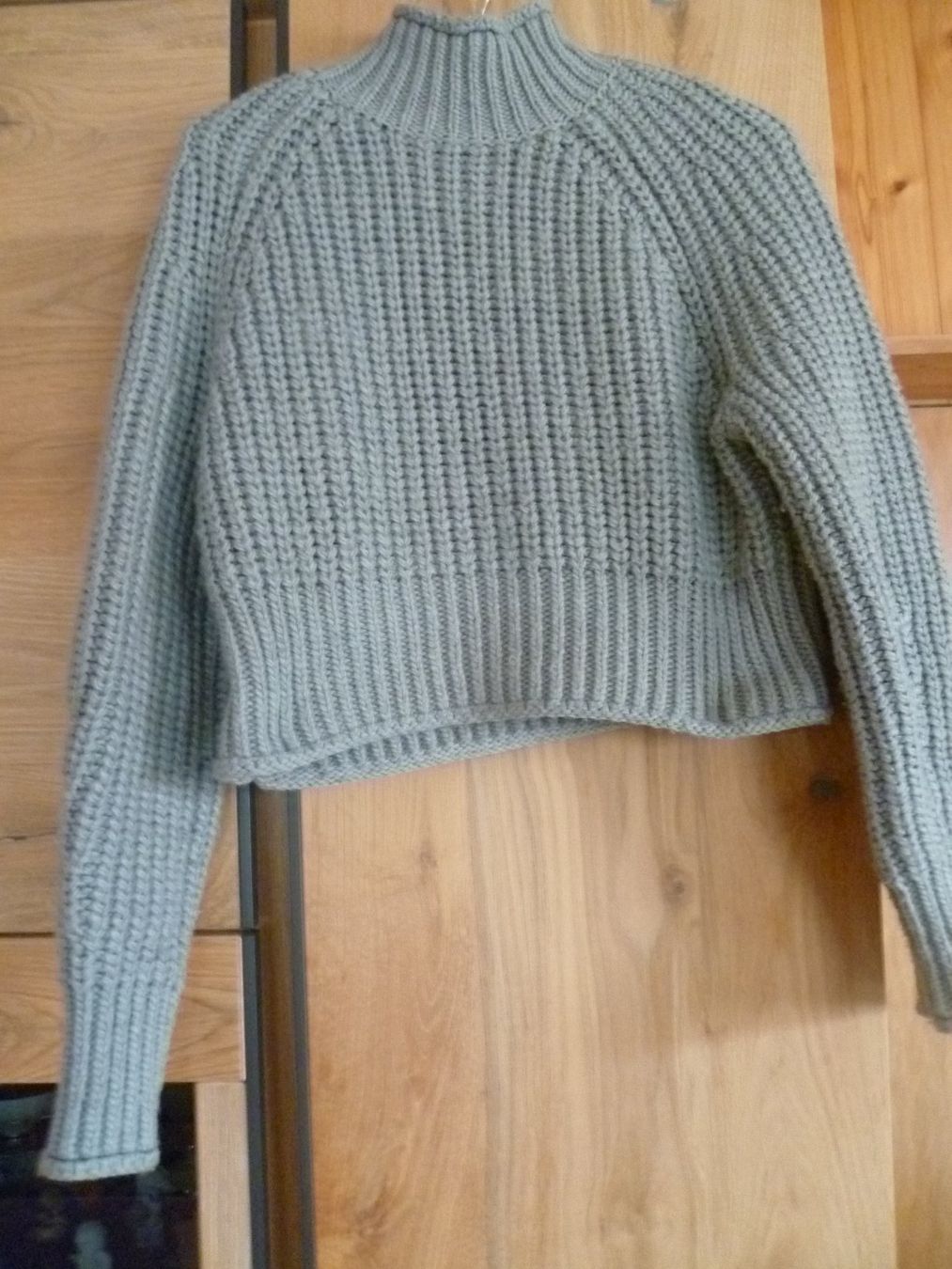 H&M Pullover & Sweatshirts: Puli – Gebraucht aus Bargen BE von angel611