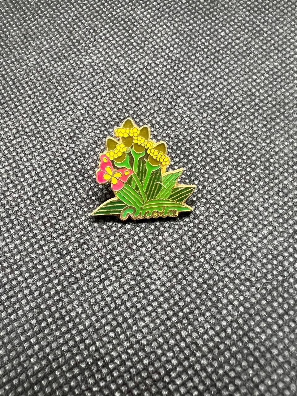 Ricola Plaquettes & Badges: Anstecker Ricola Blumen Motiv – D'occasion à Dietikon par kRizzzZy96