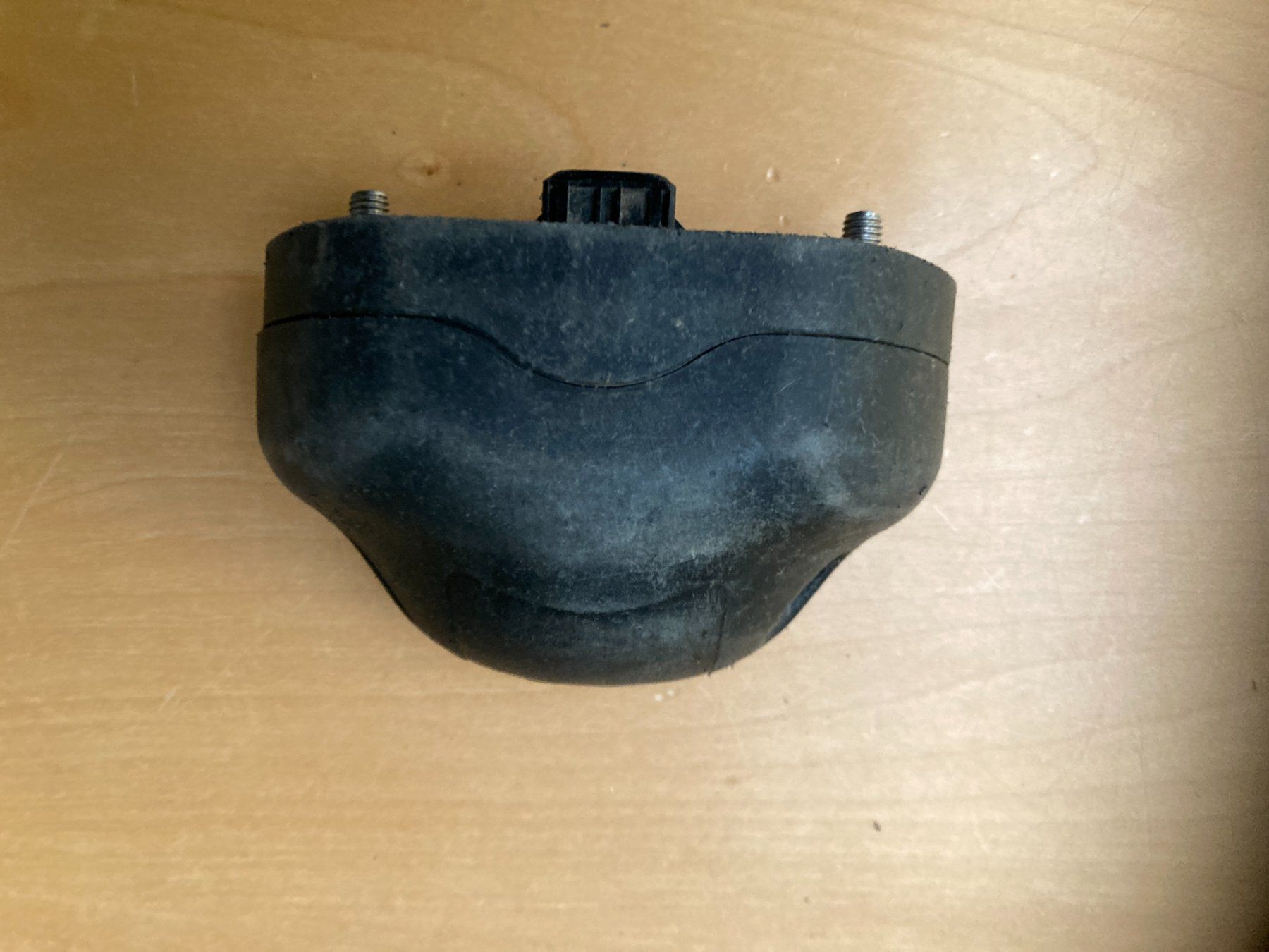VW Tutti pezzi di ricambio auto: Original VW Crafter Kennzeichenleuchte | 7CA943021A – Usato da Cham venduto da WB2223 1