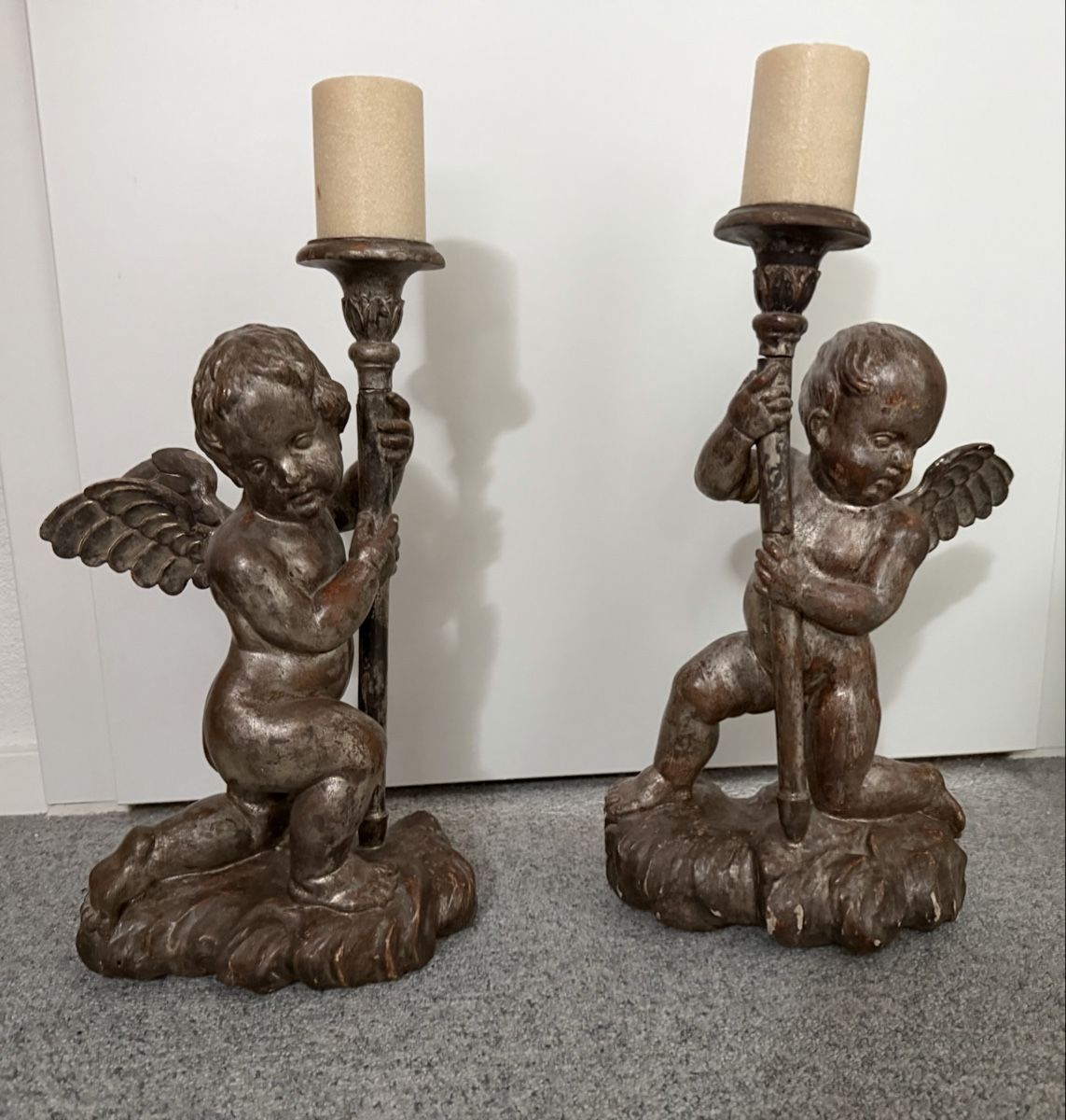 Statuette: 2 antike Engel-Kerzenständer – Usato da Wettingen venduto da Mat5430