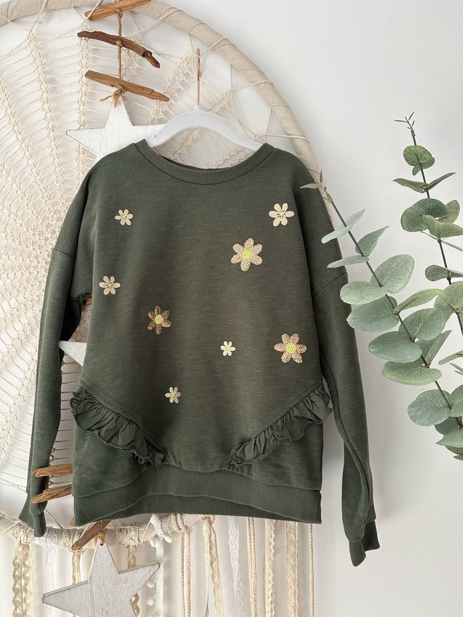 Maglioni & Felpe: Mädchen Pullover mit Blumenmuster Gr. 122 – Usato da Obfelden venduto da dafae