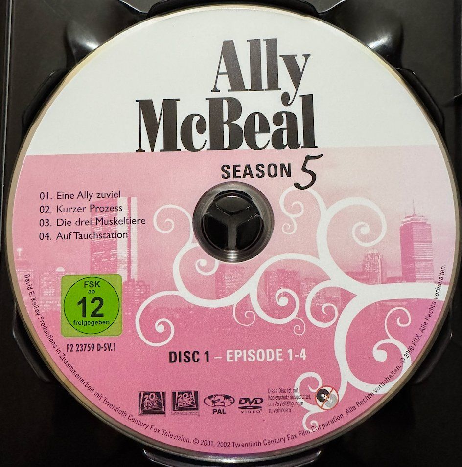 Tous les DVDs: 6 DVDs  ALLY McBEAL - SEASON 5 – D'occasion à Wisen par gigisna 1