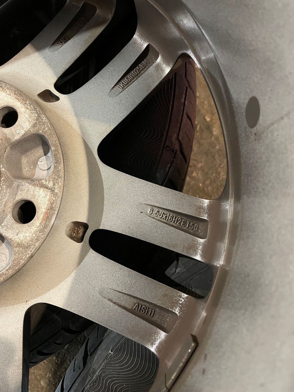Volkswagen Pneumatici & Ruote complete: VW Golf Somerräder – Usato da Horw venduto da Mogi6048 4