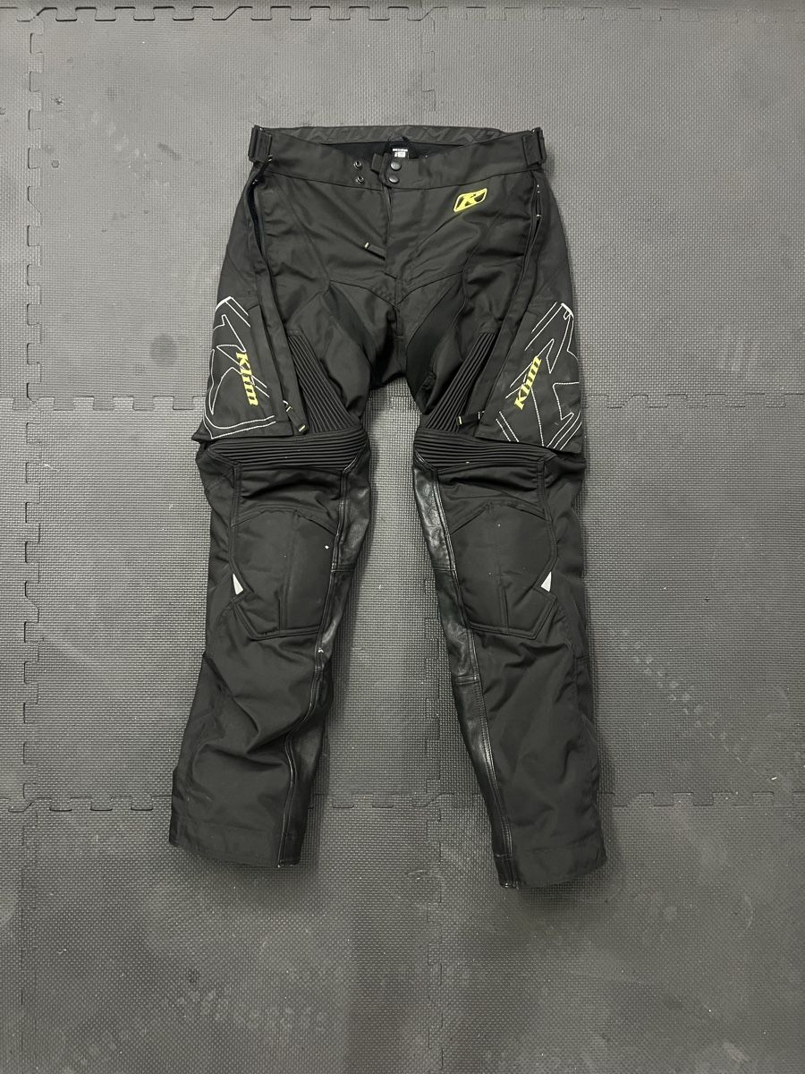 Klim Pantalons: KLIM DAKAR black 30tall – D'occasion à Fribourg par 7vo_pd22