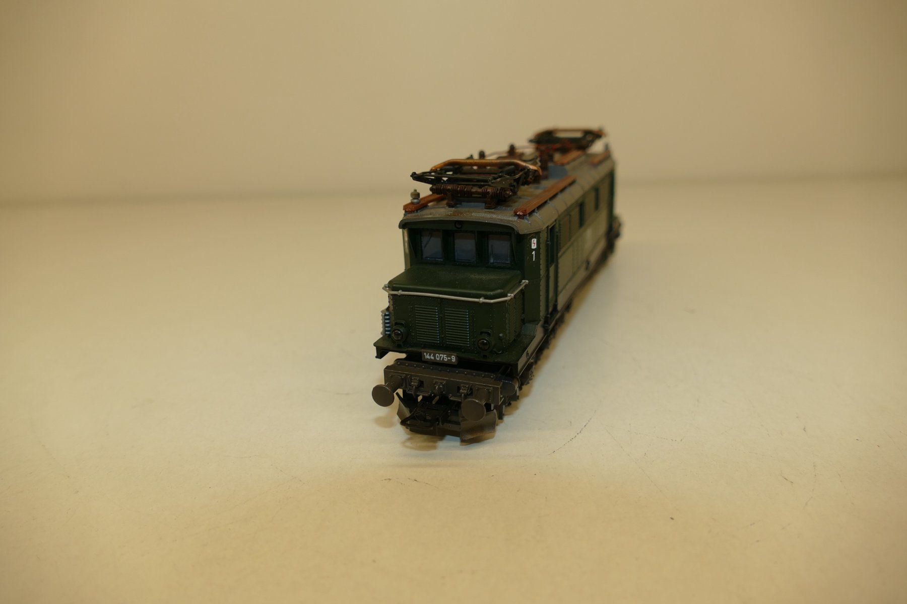Roco Modellini di ferrovie: Roco H0: DB Elektrolok Baureihe 144 – Usato da Niederhasli venduto da rail-duerst 2