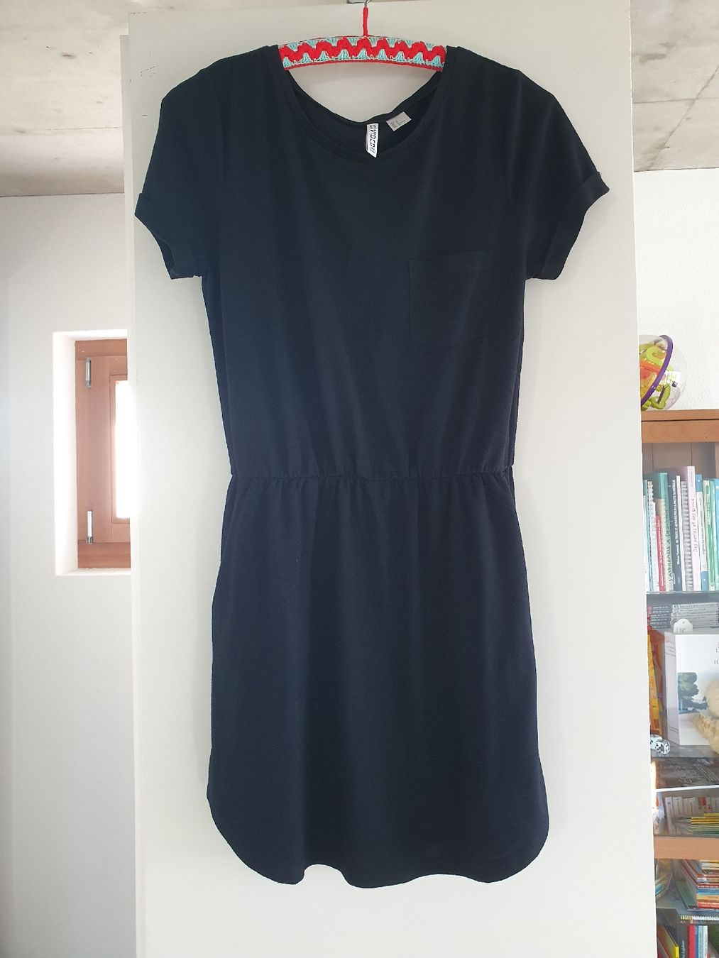 H&M Vestiti: Schwarzes Kleid Gr. M – Usato da Villars-sur-Glâne venduto da richardette