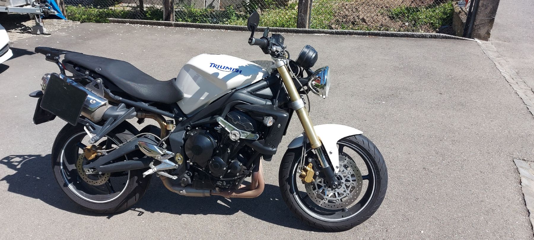 Triumph Strasse: Triumph Street Triple Motorrad – Gebraucht aus Schüpfen von BuffaloB 3