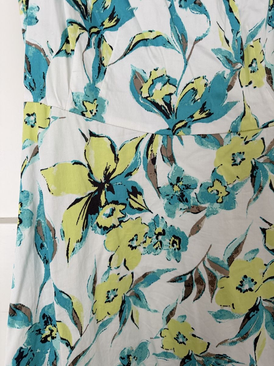 Vestiti: Kleid mit Blumenmuster – Usato da Chur venduto da auroraley 1