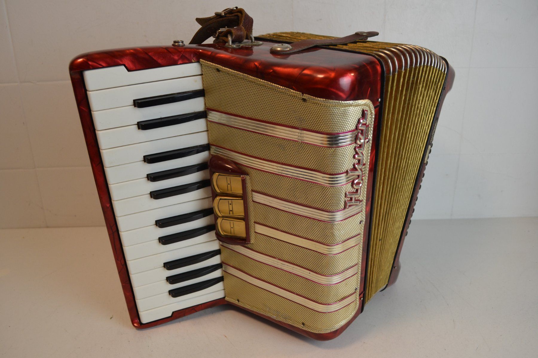 Hohner Musikinstrumente: Akkordeon chromatisch Hohner Concerto I – Gebraucht aus Zürich von Brockito 5