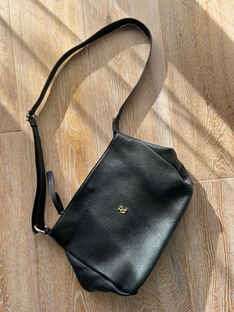 Schwarze Handtasche, Top Zustand, Herbst-Look, echt Leder