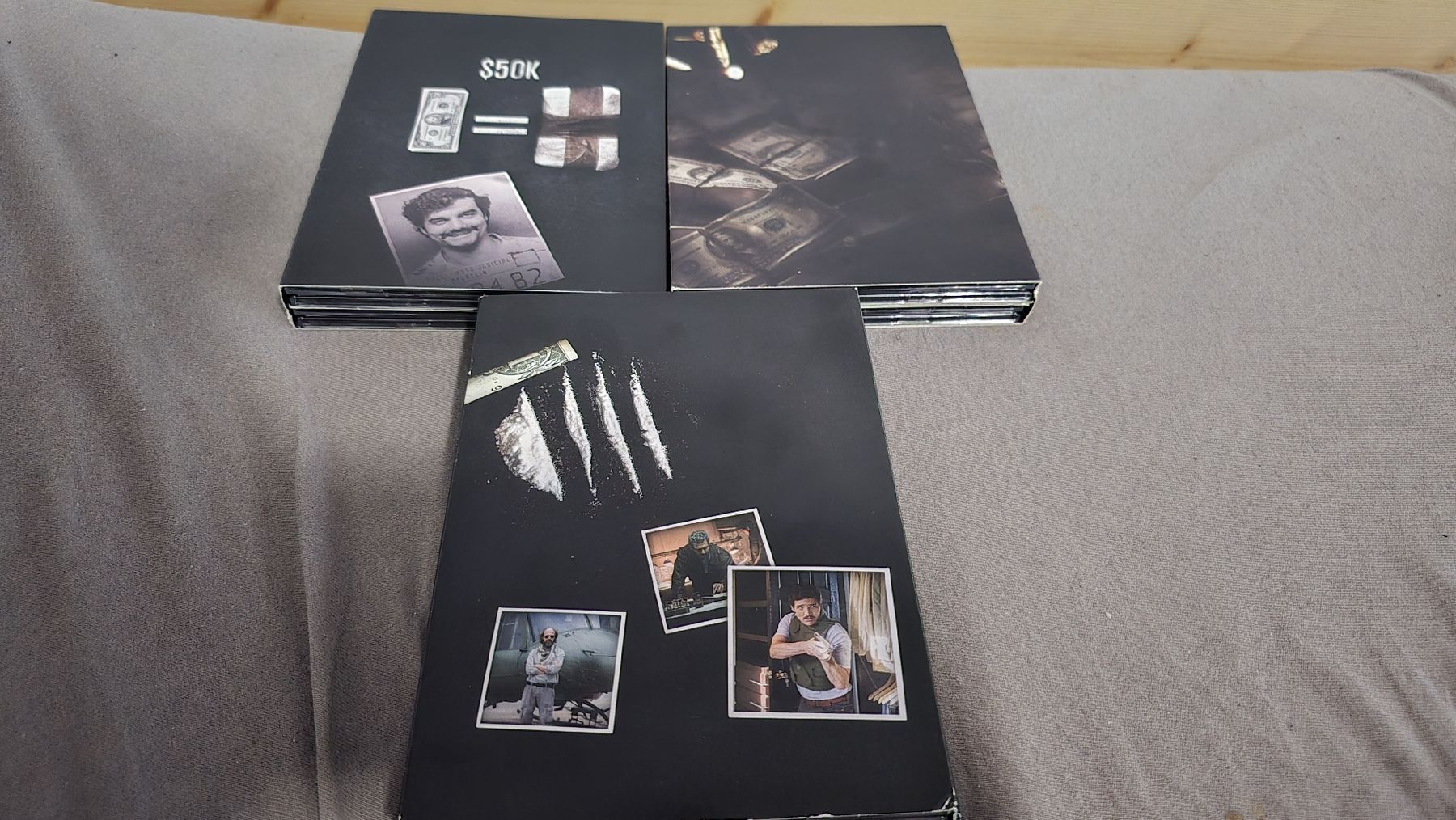 Tutti i DVDs: Narcos Intégrale Saisons 1-3 Coffret DVD – Usato da Biel/Bienne venduto da Luan_Flux_Com.
