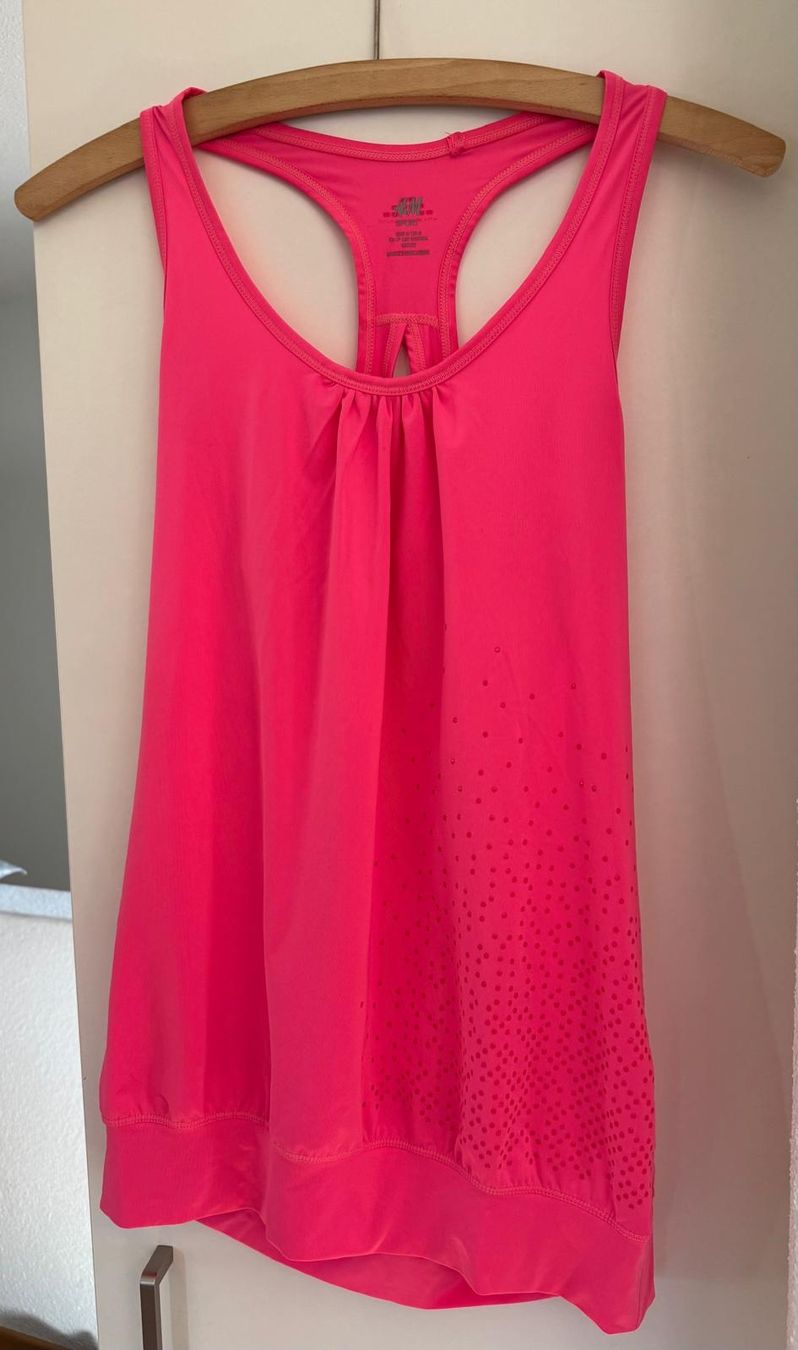 Top: Sport Top. Pink. Gr. S. – Usato da Zürich venduto da Sunnyflower97