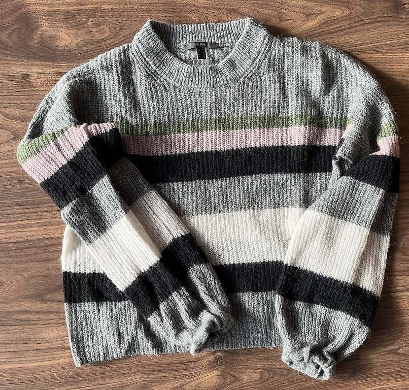 Esprit Pullover & Sweatshirts: Wollpullover Esprit – Gebraucht aus Rotkreuz von Vauban 2